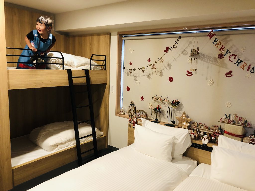 MIMARU　ミマル　子連れホテル　クリスマスルーム　AWESOME STORE